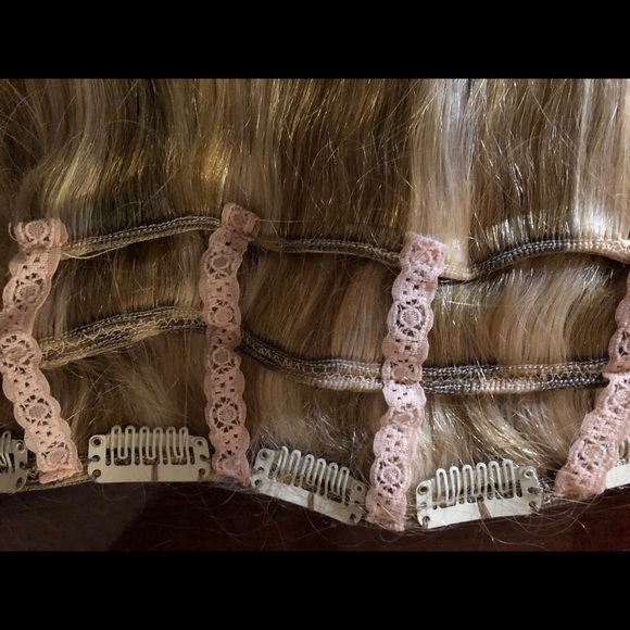 Snap in hair extensions - Picture 4 of 4